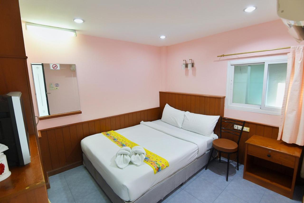 Hotel Cha-Am Fish Star Extérieur photo